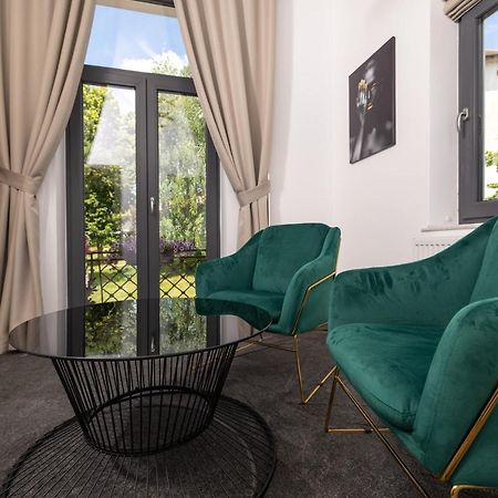 Haller Boutique Târgu-Mureş Exteriör bild