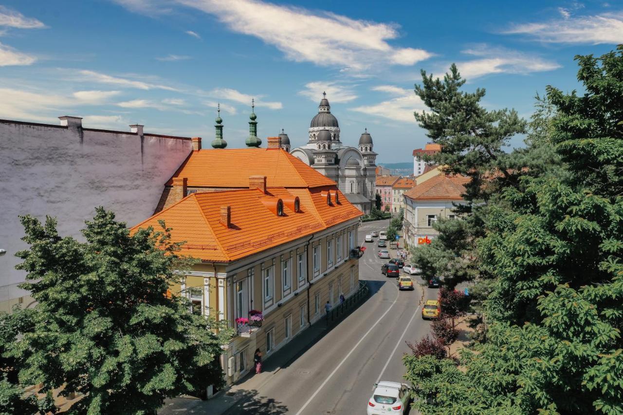 Haller Boutique Târgu-Mureş Exteriör bild
