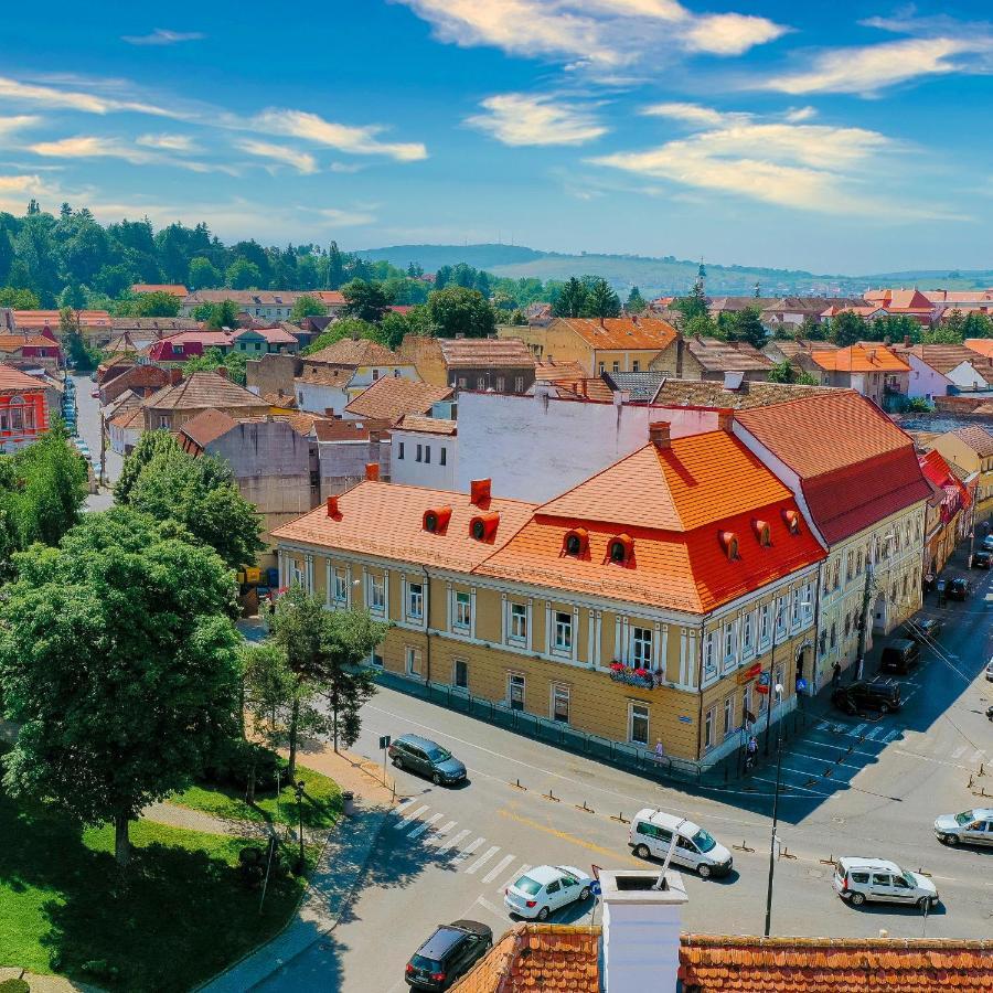 Haller Boutique Târgu-Mureş Exteriör bild